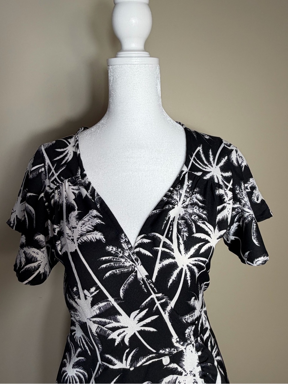 Blue Rain Black & White Palm Print Wrap Maxi Dress Size Medium NWOT - Picture 3 of 12